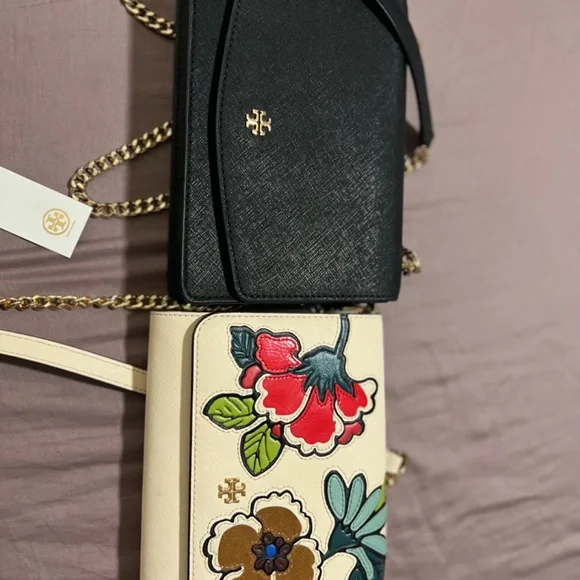 Shoulder bags